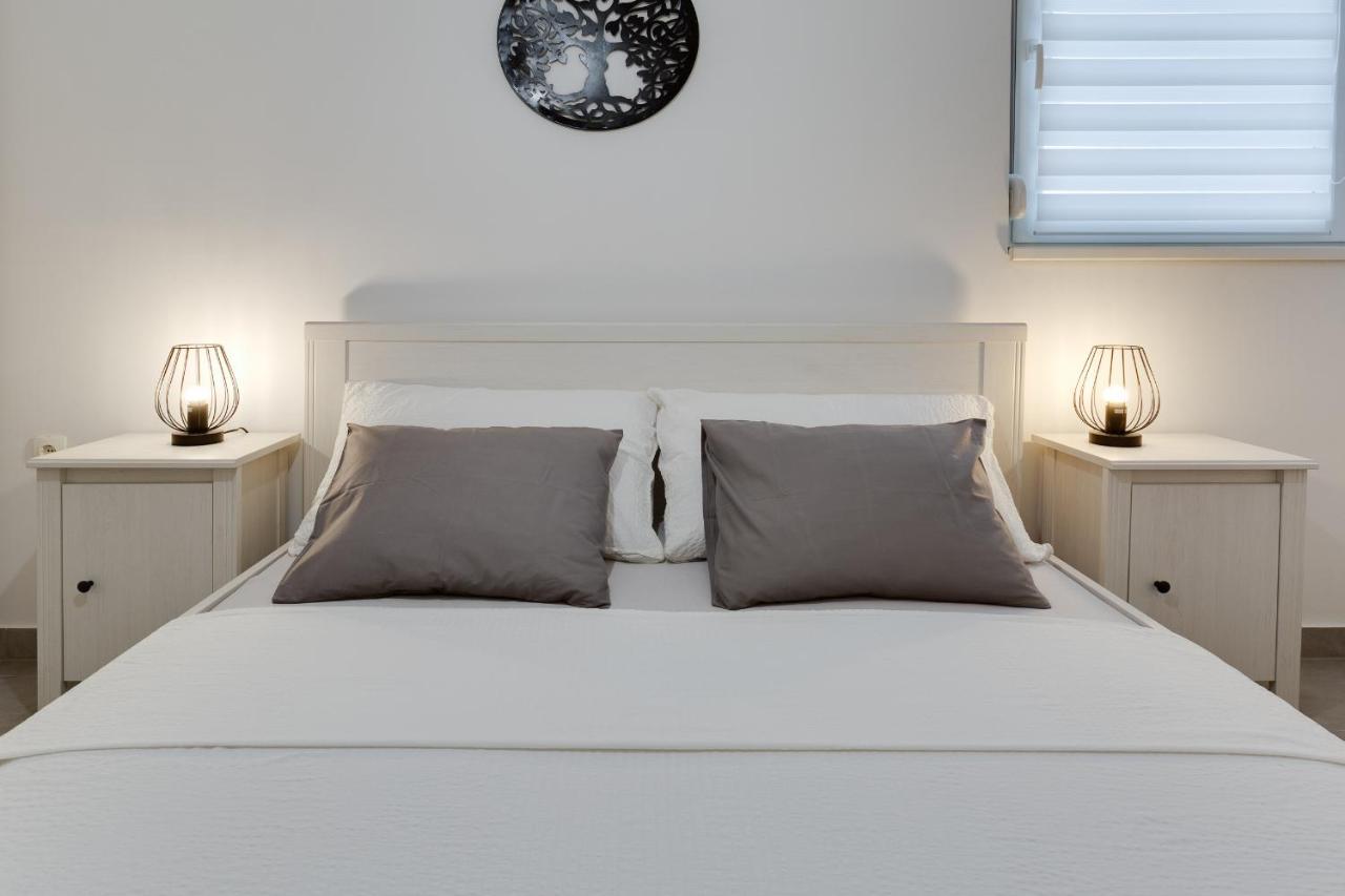Apartments Juraj Петркане Екстериор снимка